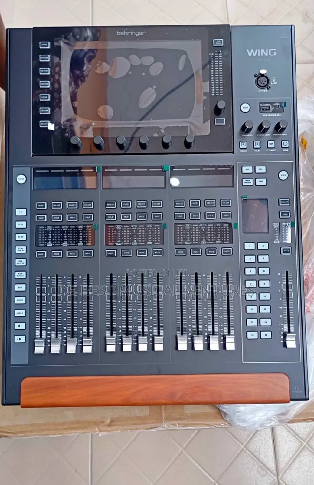 Behringer Wing Compact Mixer