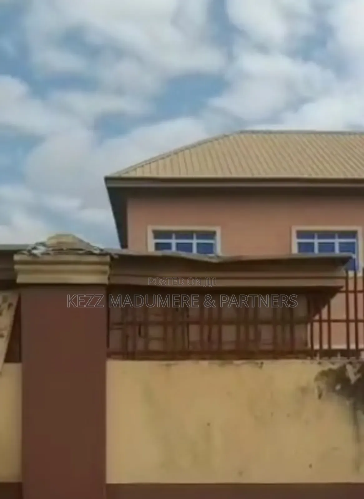 For Sale : Non Functional School at Premier Layout, Enugu