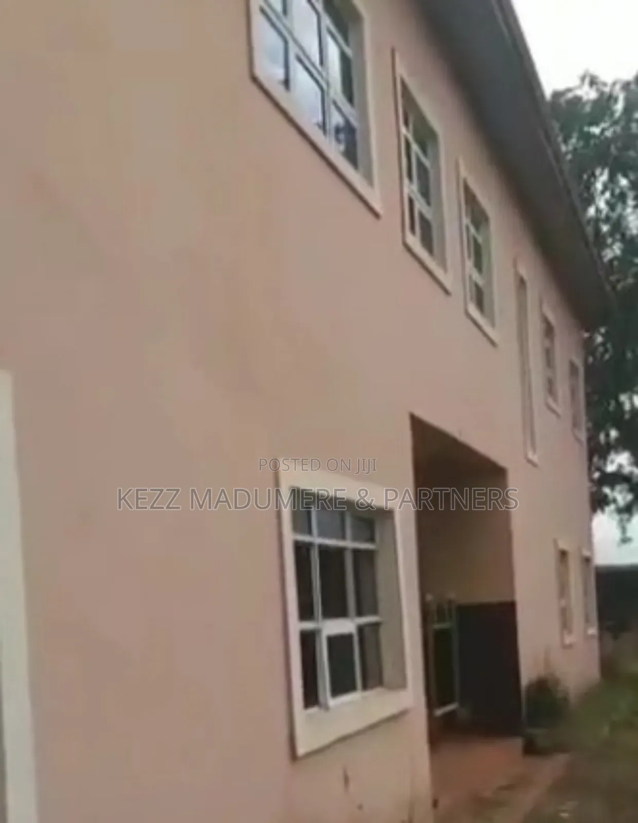 For Sale : Non Functional School at Premier Layout, Enugu