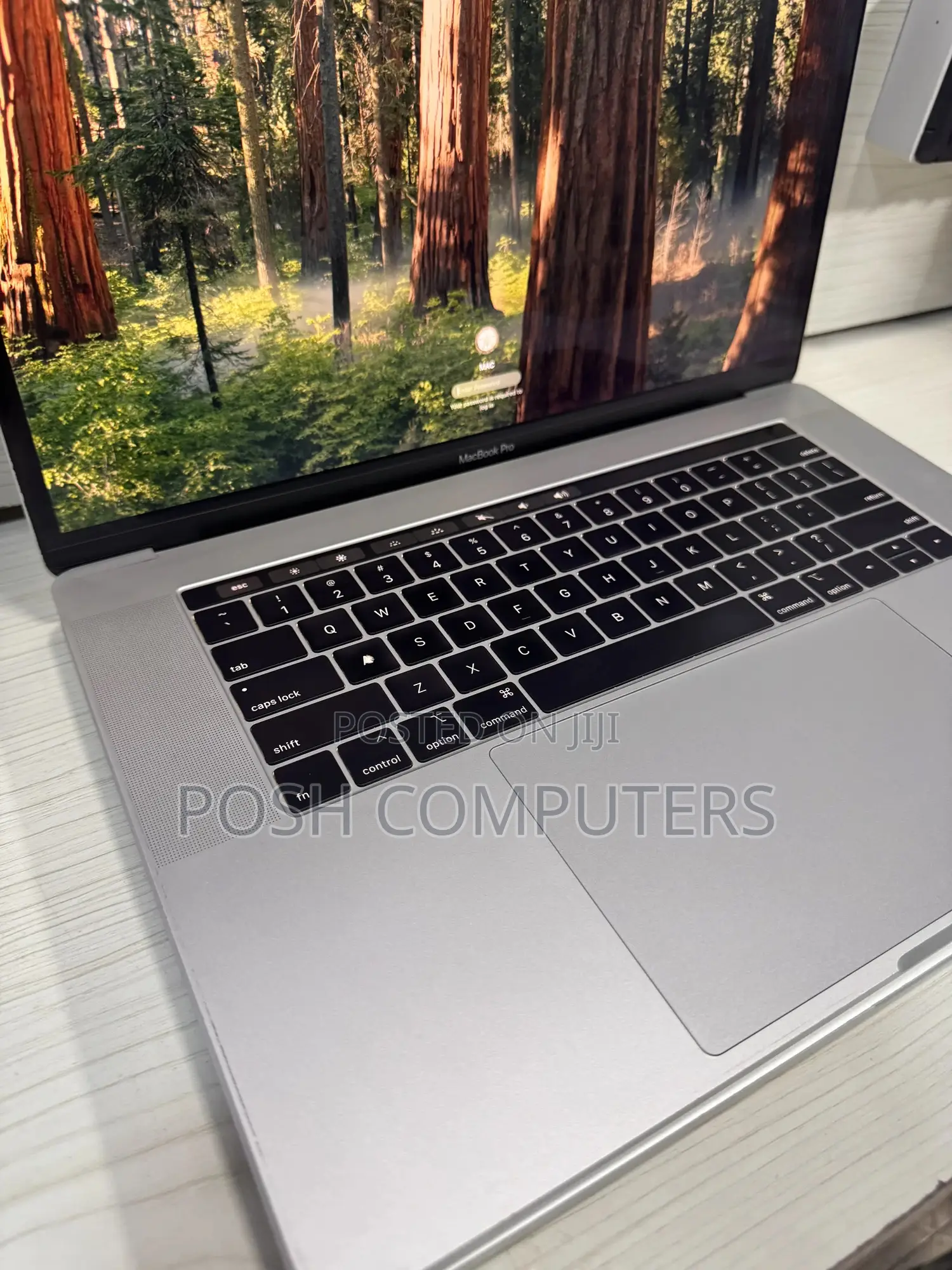 Laptop Apple MacBook Pro 2019 32GB Intel Core i9 SSD 1T