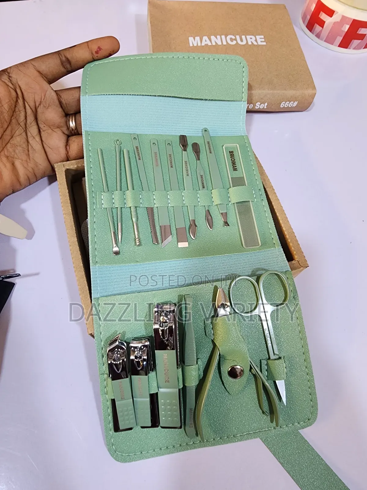 16pcs High Quality Manicure and Pedicure Set With Purse