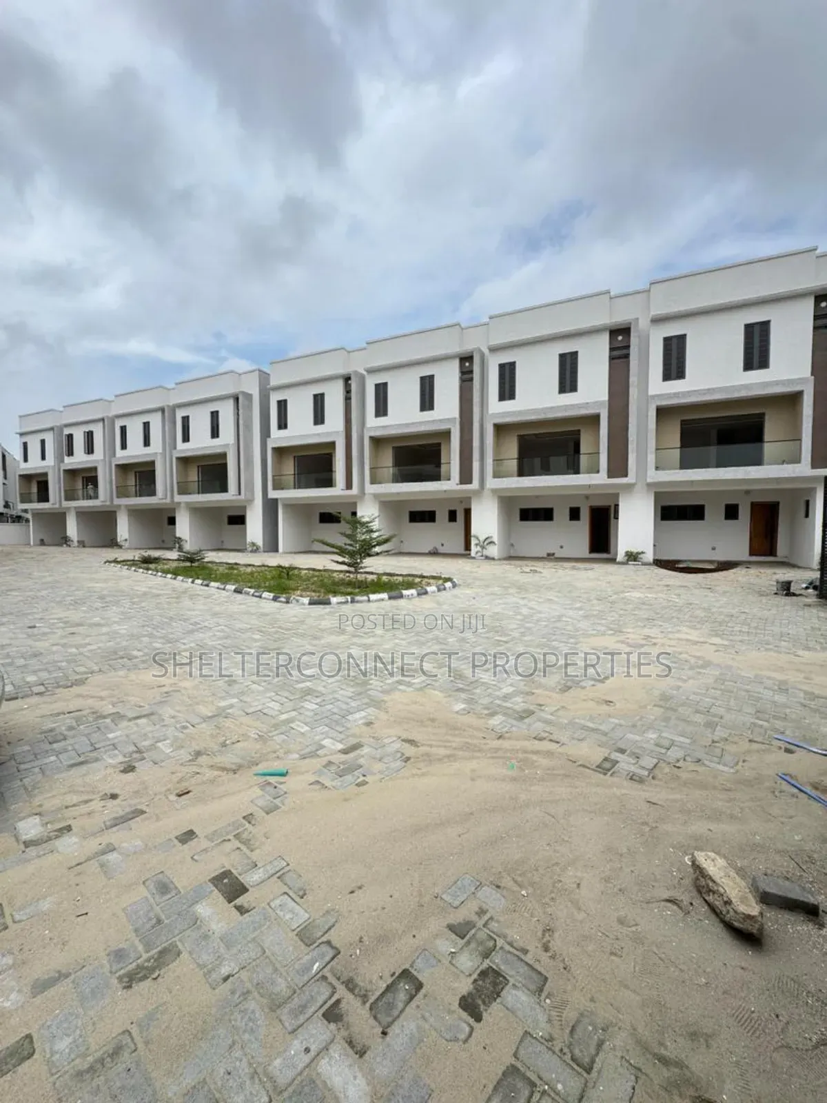 4bdrm Duplex in Ikate for sale