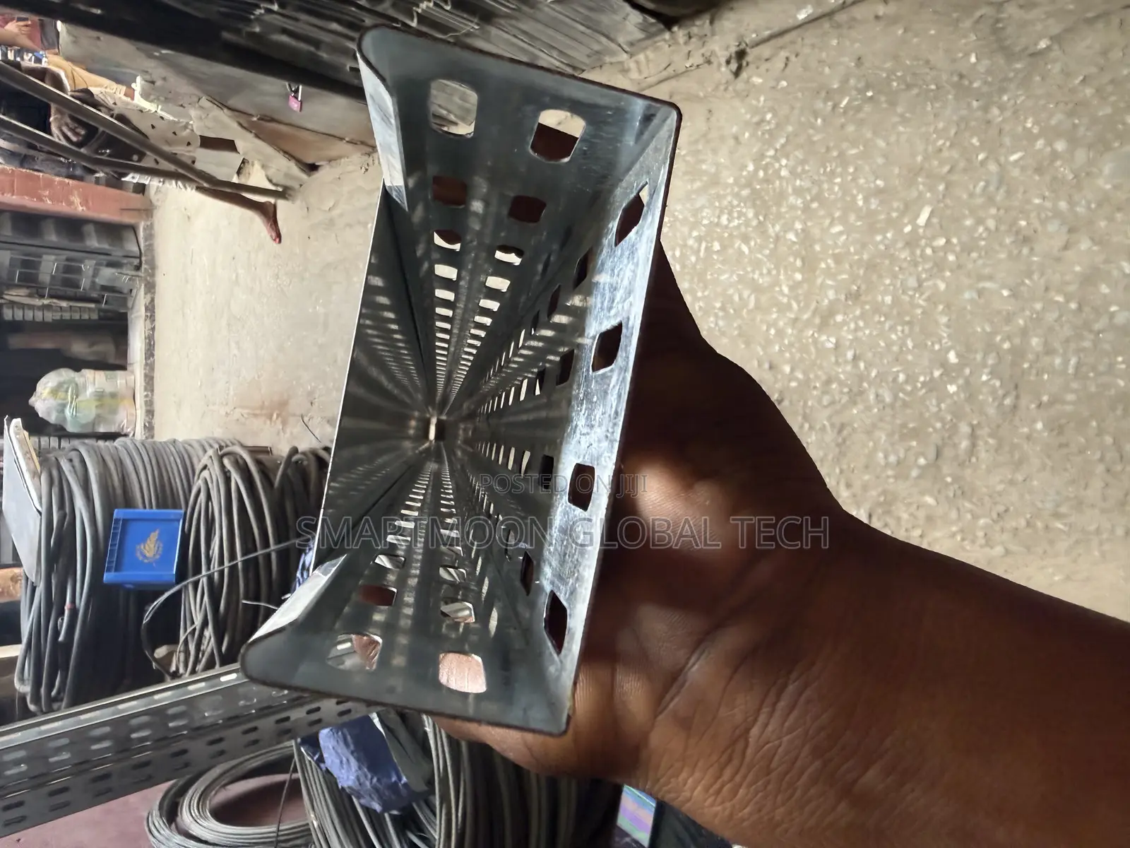 100 by 50mm Cable Tray With Cover