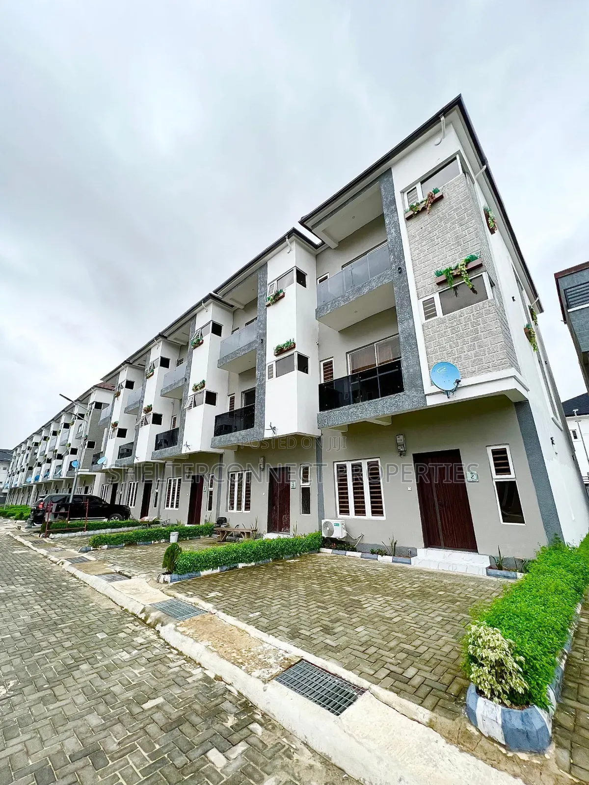 Furnished 4bdrm Duplex in Ikate for sale