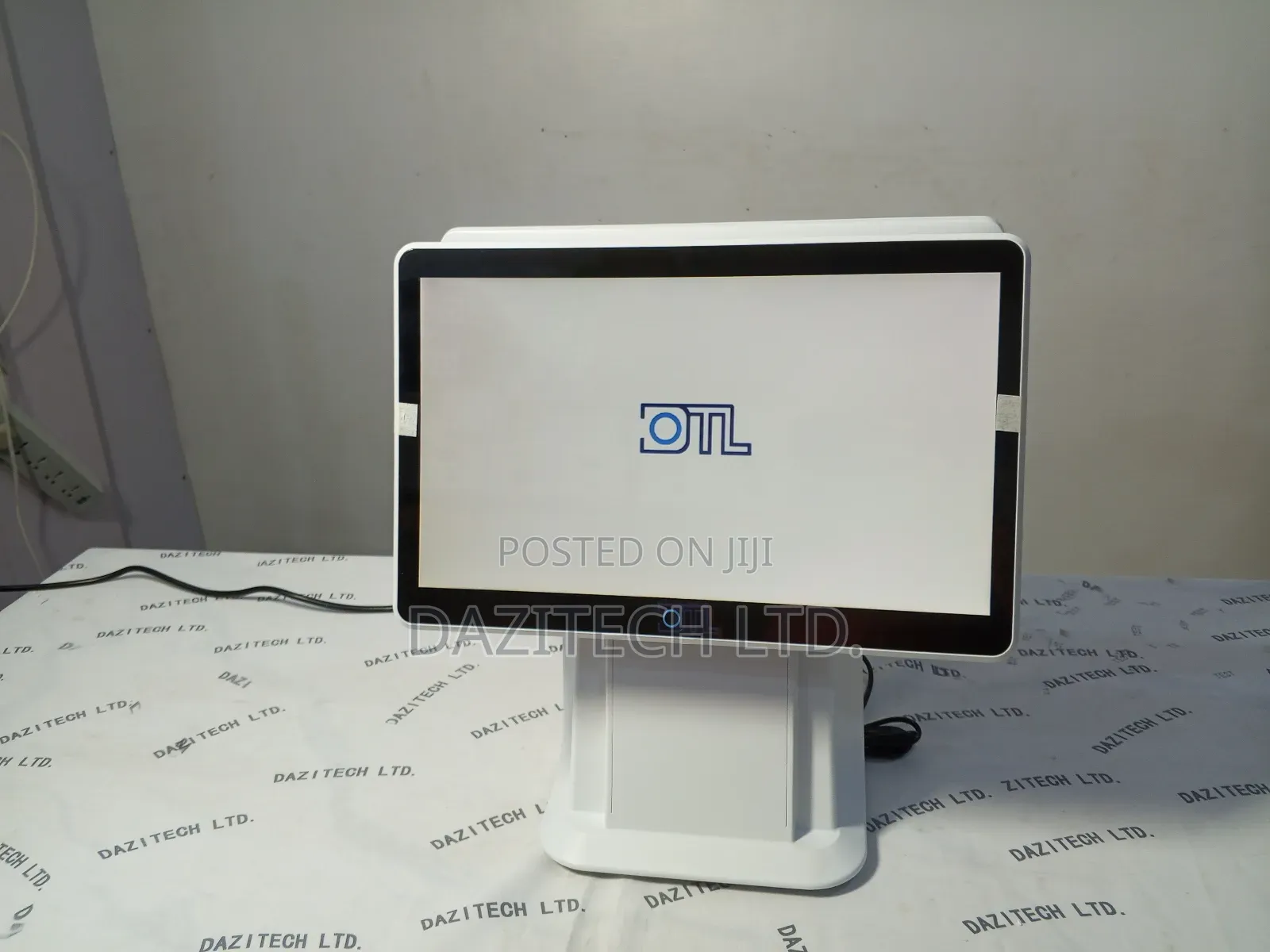 DTL Double Screen Core I5 F5 8/265g