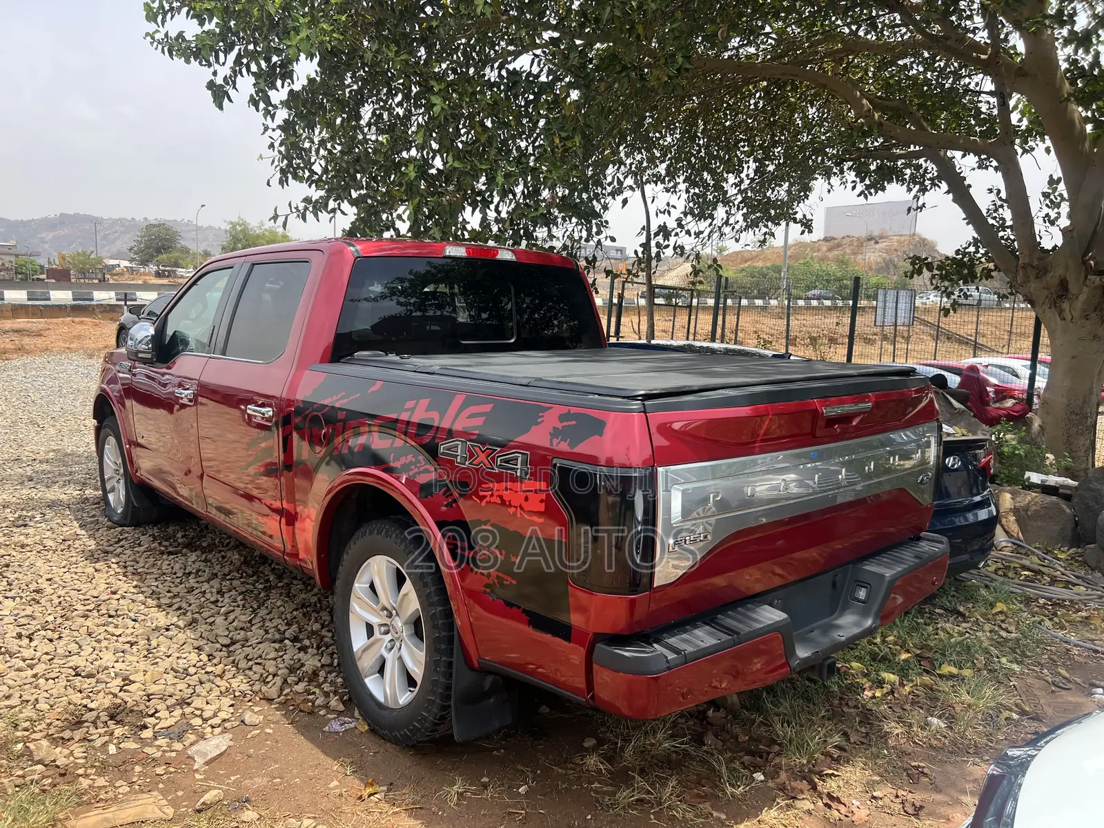 Ford F-150 Platinum 4x4 SuperCrew Cab Styleside 5.5 ft. box 145 in. WB