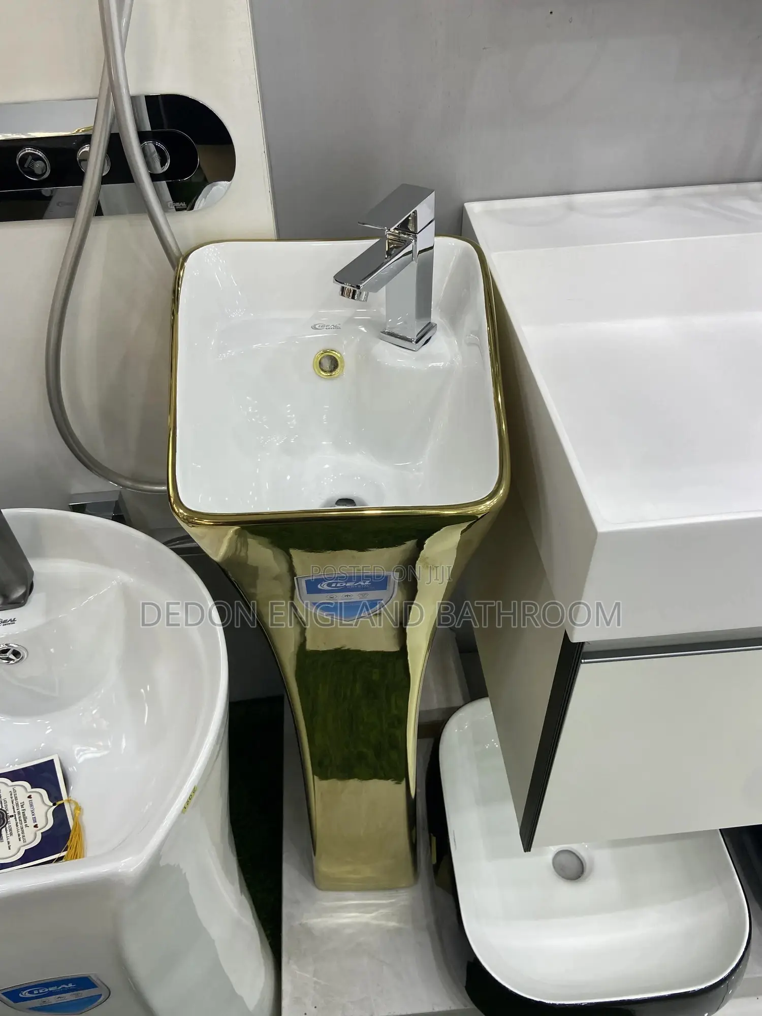Gold Standing Wash Hand Basin