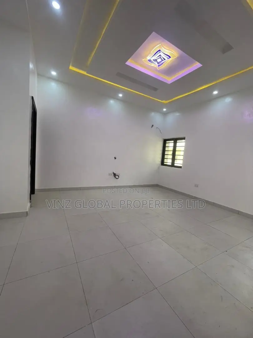 4bdrm Townhouse / Terrace in Ajah for rent