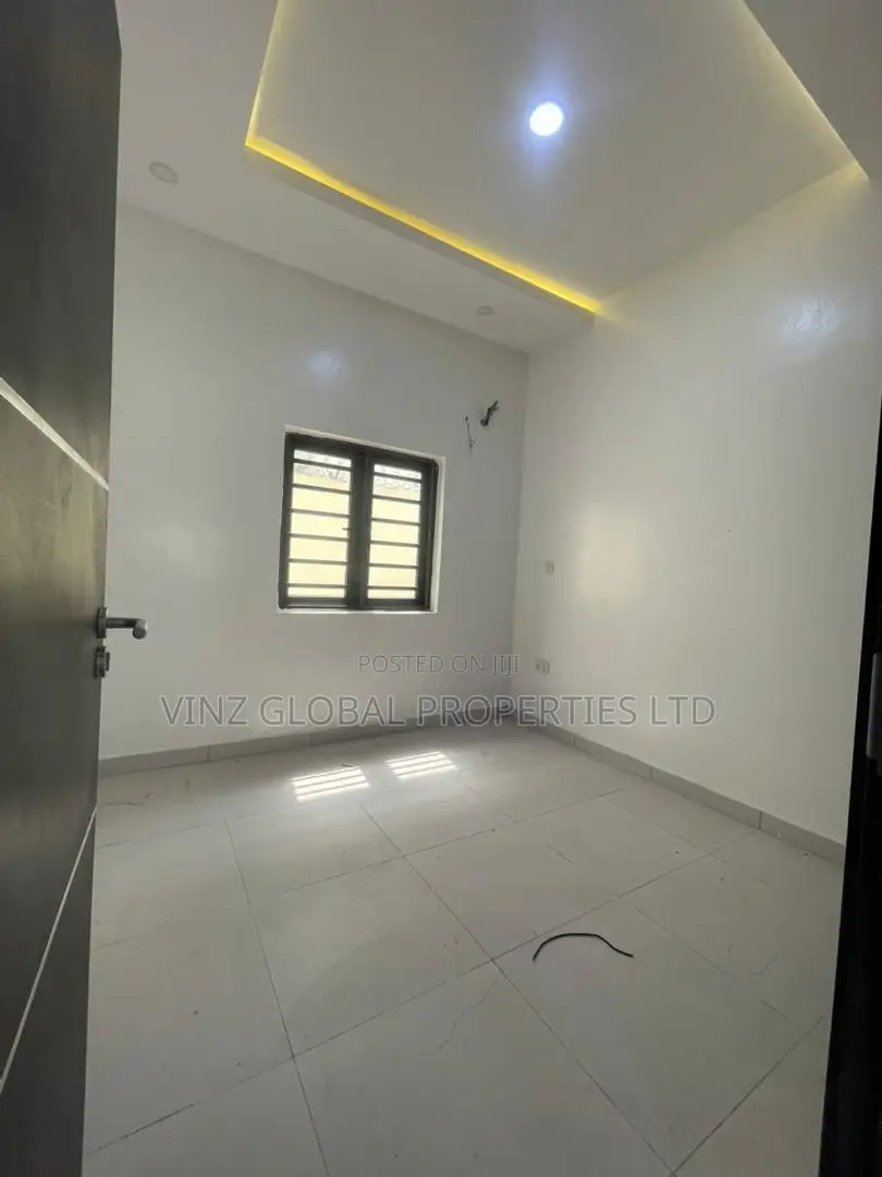 4bdrm Townhouse / Terrace in Ajah for rent