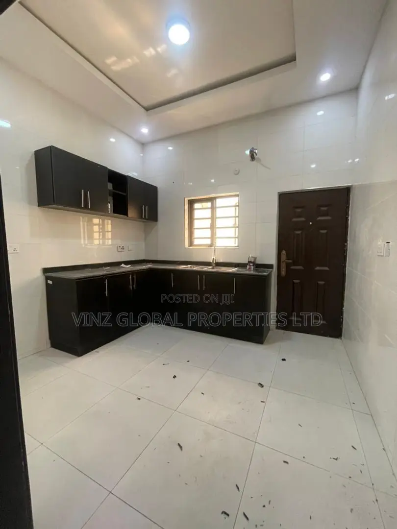 4bdrm Townhouse / Terrace in Ajah for rent