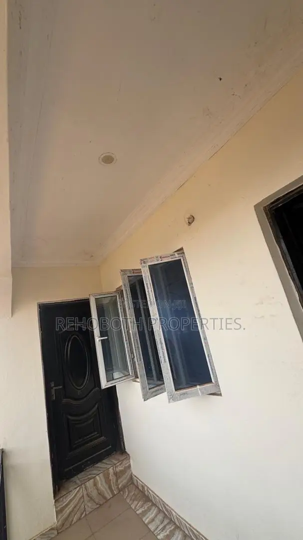 2bdrm Bungalow in Promise Land Elebu, Akala Express for rent