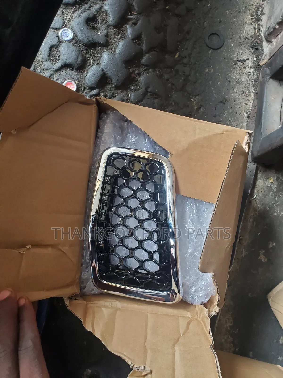 Front Grill Jeep Cherokee Latitude