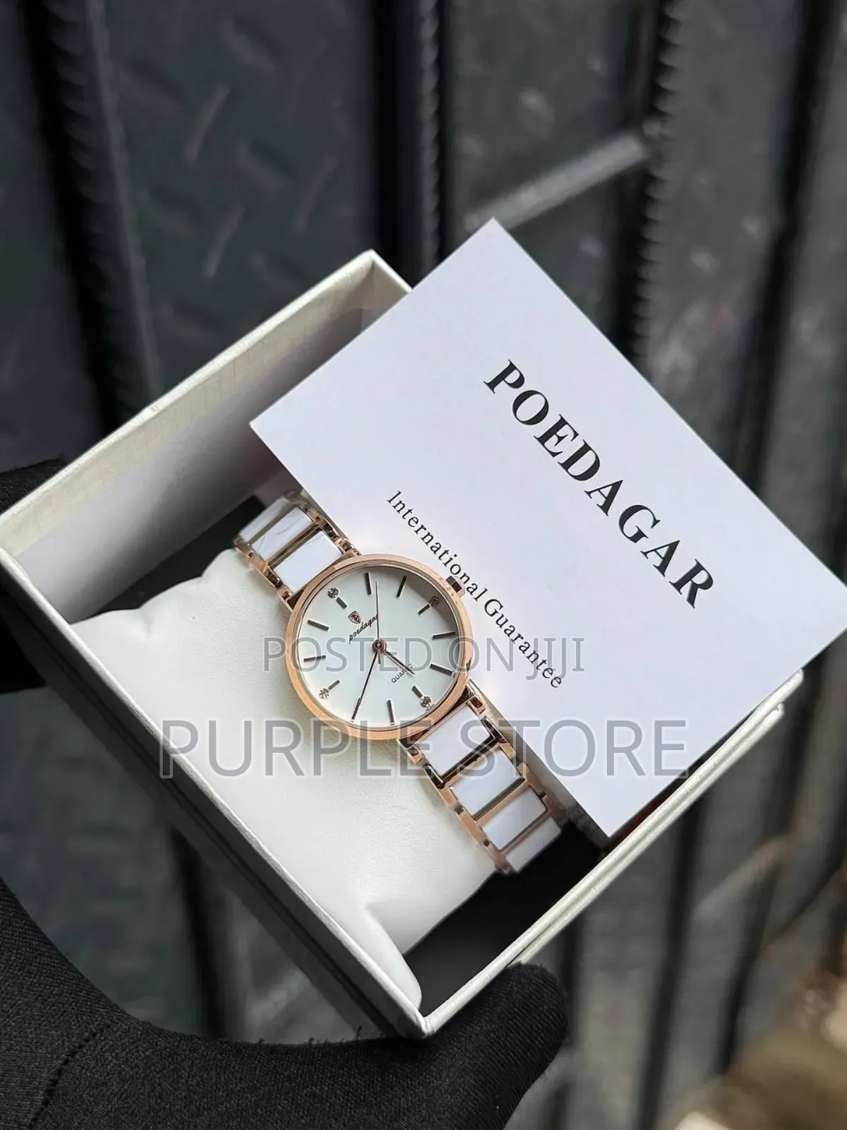 Poedagar Women Watch 30m Water Resistant Sapphire Glass
