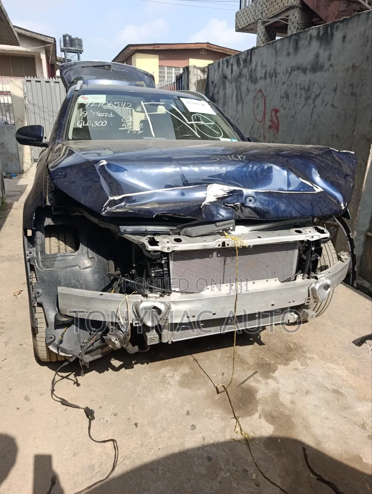Mercedes Benz Glc300 Bumper, Headlight, Front Cut Replacement
