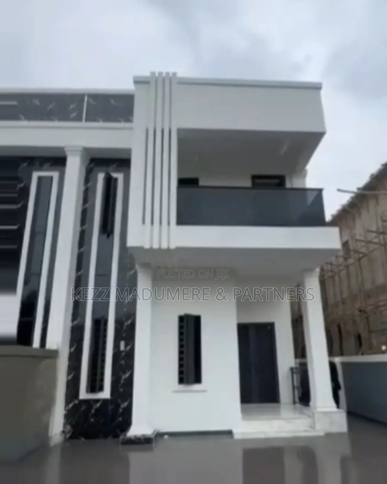 4bdrm Duplex in Eneka Eliozu Link for sale