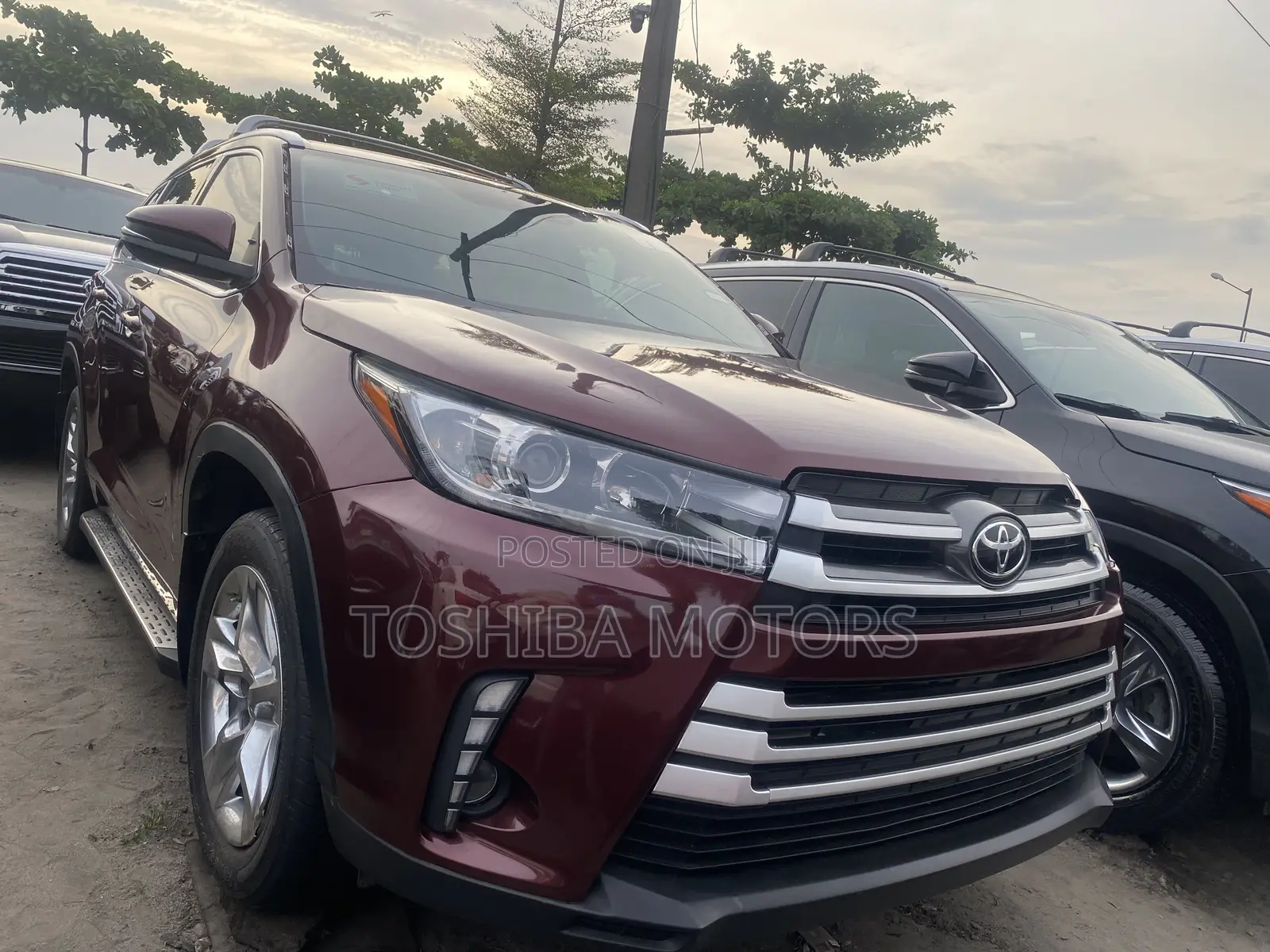 Toyota Highlander Limited Platinum 4dr SUV AWD (3.5L 6cyl 6A) 2015 Red
