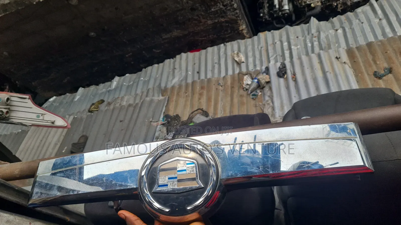 Back Grill GMC Escalate