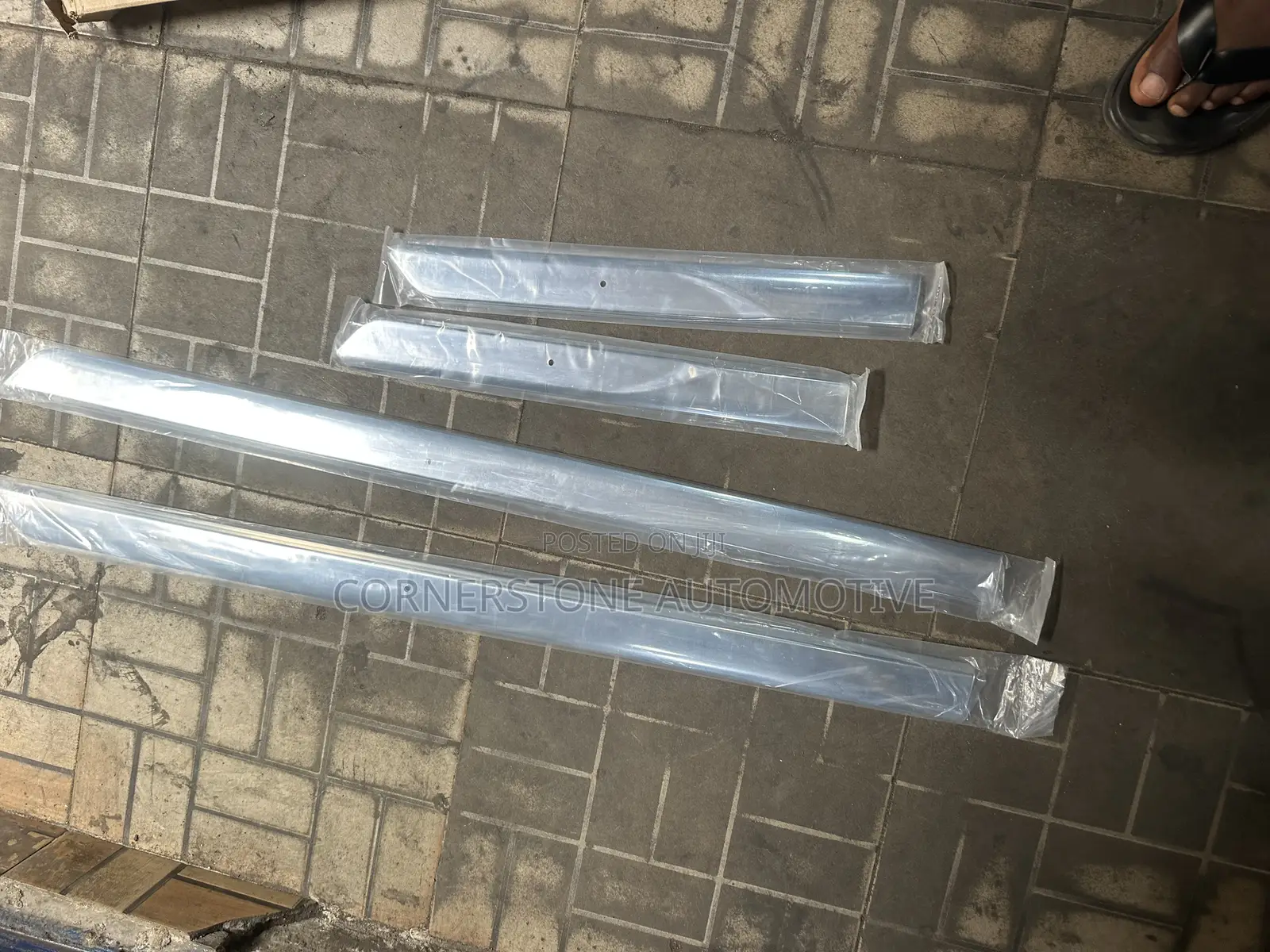 Door Chrome Lc 300 2024