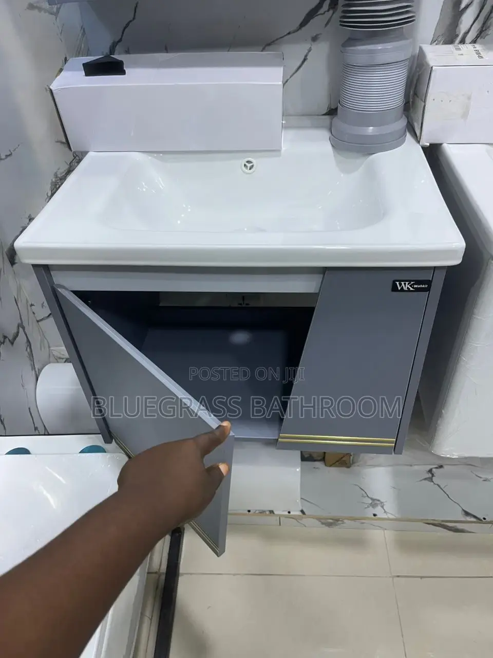 Cabinet Basin