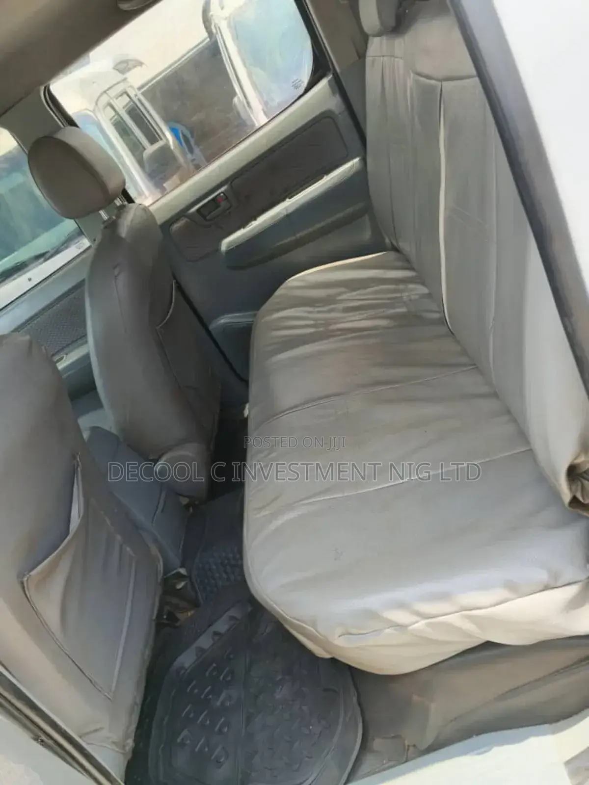 Toyota Hilux SR 4x4 2013 White