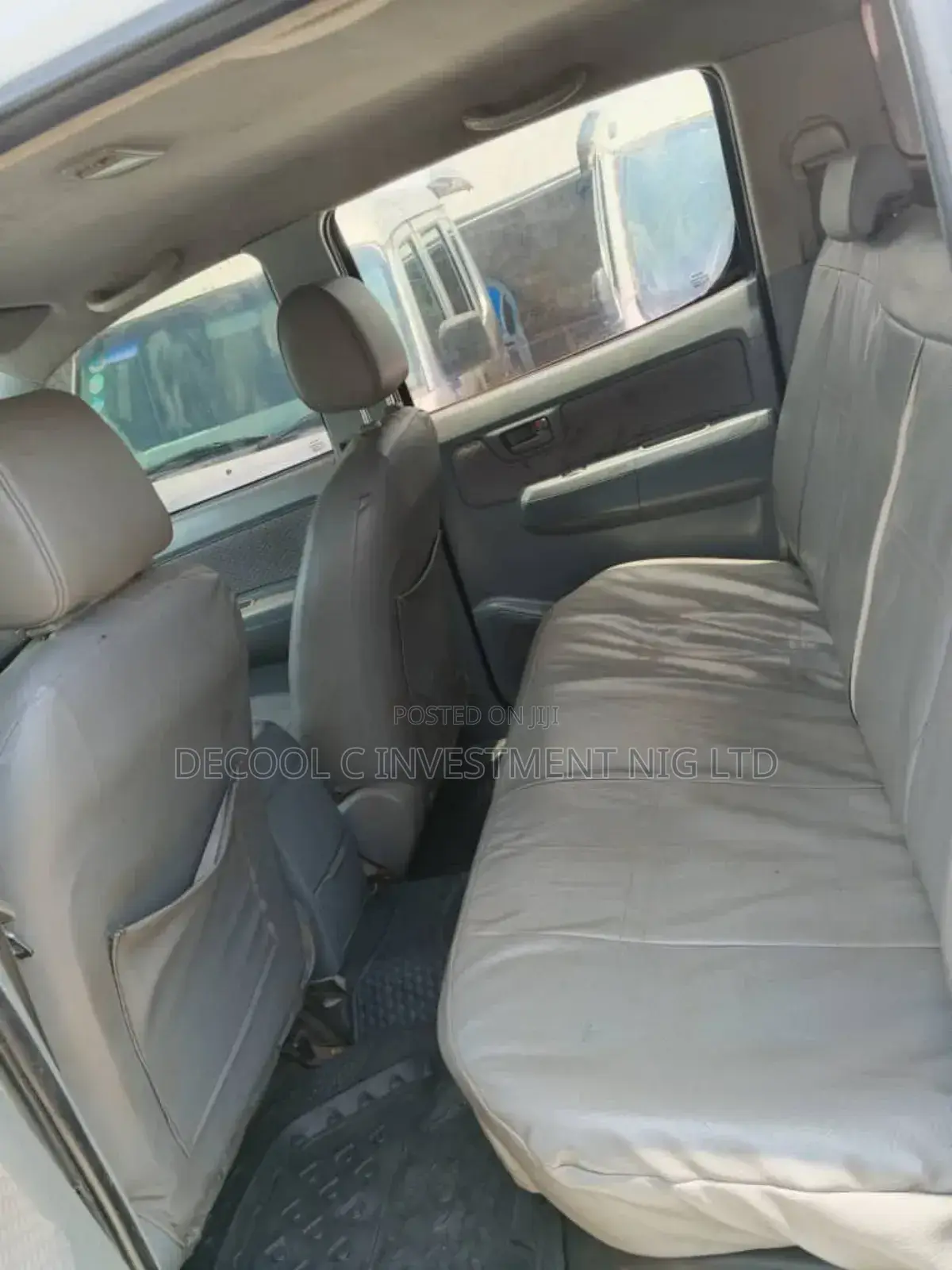 Toyota Hilux SR 4x4 2013 White