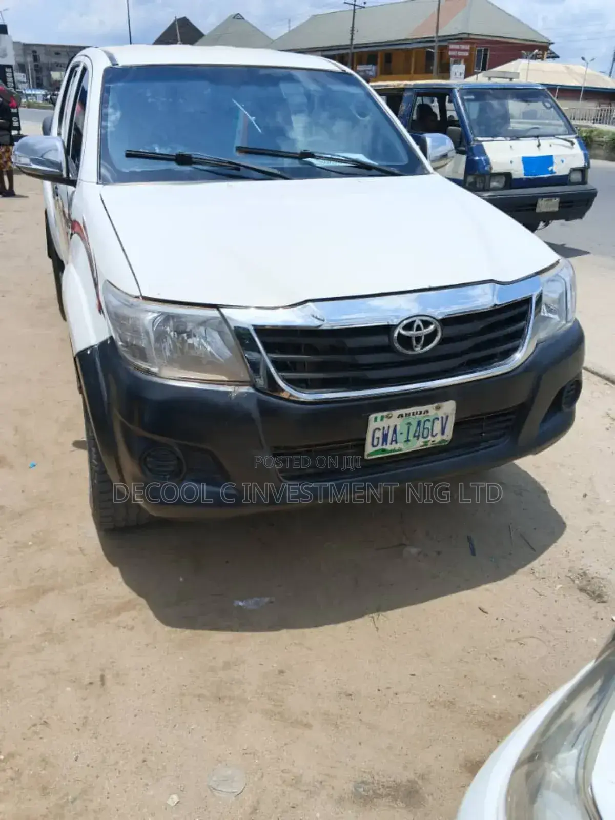 Toyota Hilux SR 4x4 2013 White