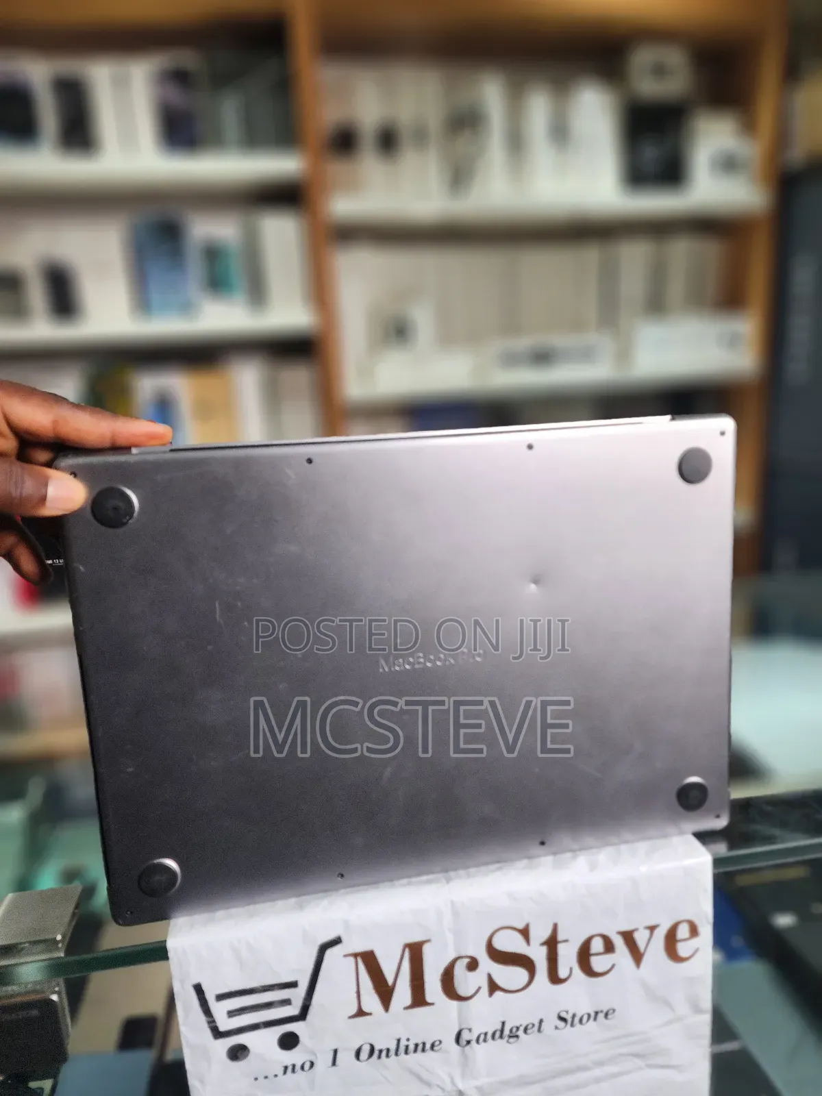 Laptop Apple MacBook Pro 2021 M1 16GB Apple M1 Pro SSD 512GB