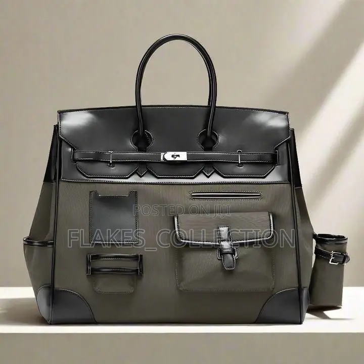 Portable Classy Duffel Bag