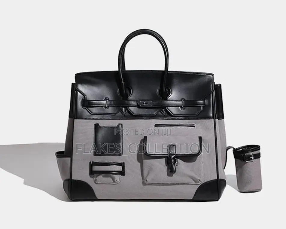 Portable Classy Duffel Bag