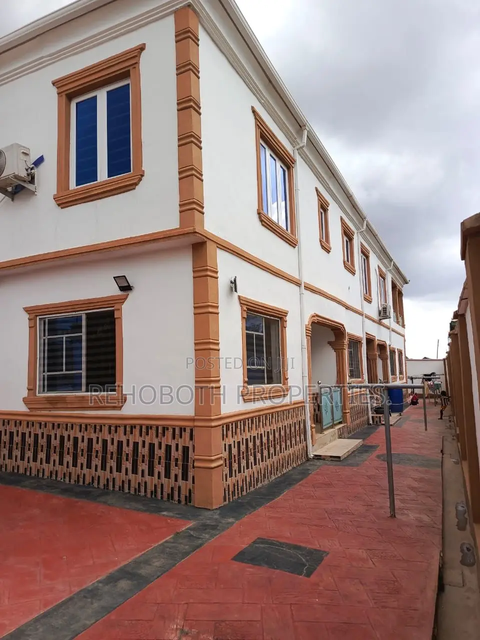 8bdrm Block of Flats in Second Gate,, Iwo Road for sale