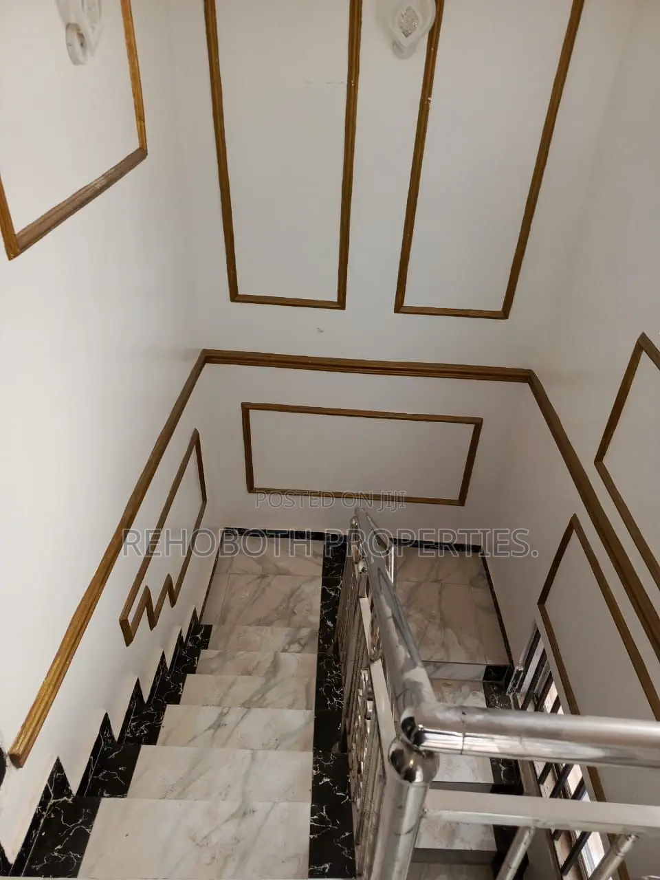 8bdrm Block of Flats in Second Gate,, Iwo Road for sale