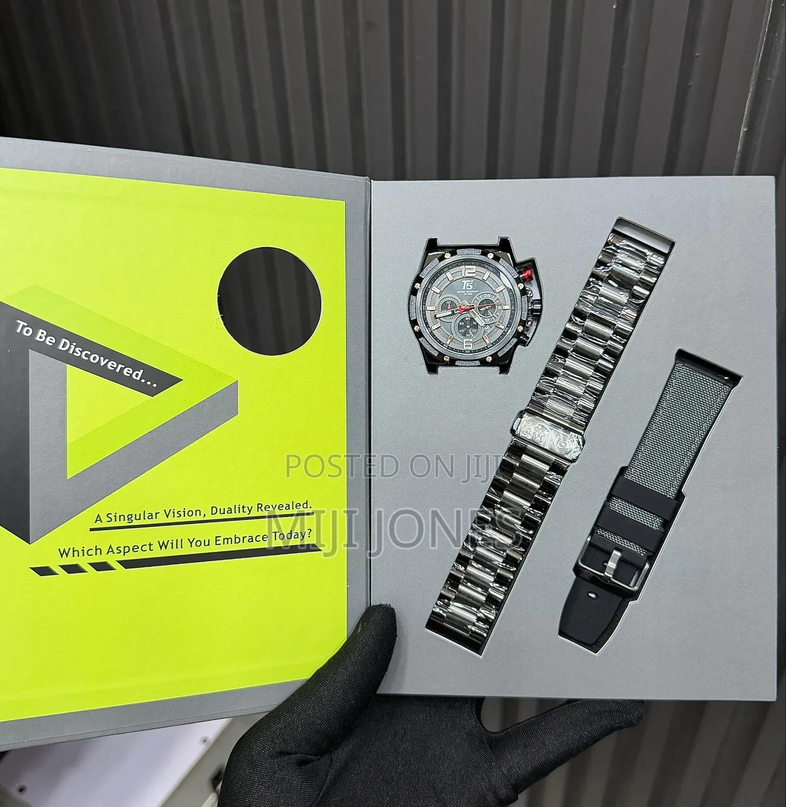 "T5 Ultimate Watch Package: 2 Straps, Box Bag"