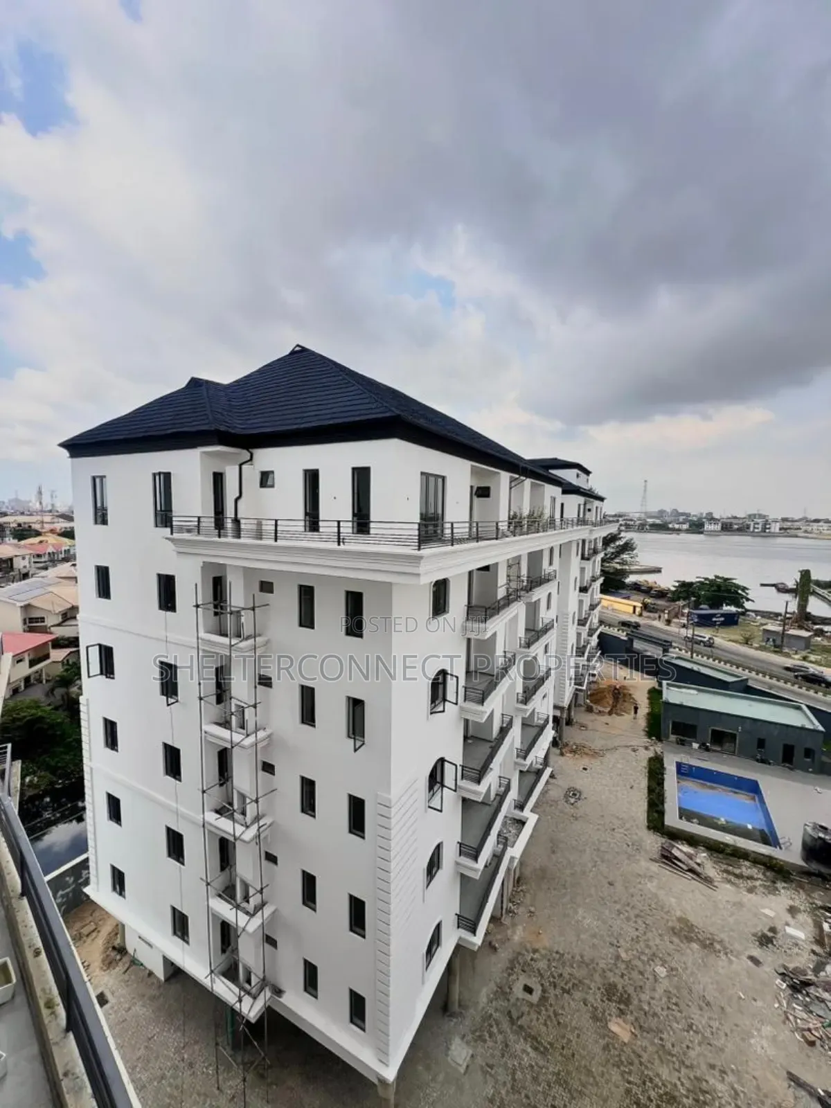3bdrm Apartment in Lekki Phase 1 for rent