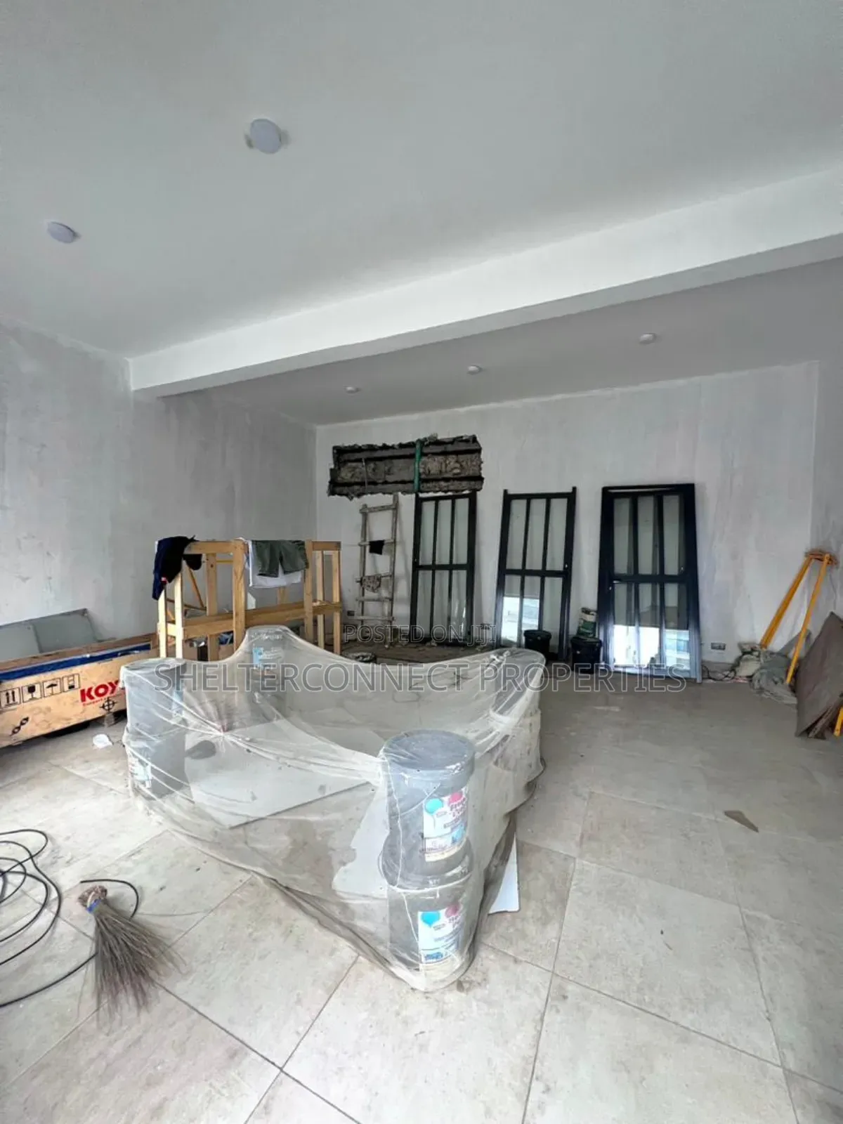 3bdrm Apartment in Lekki Phase 1 for rent