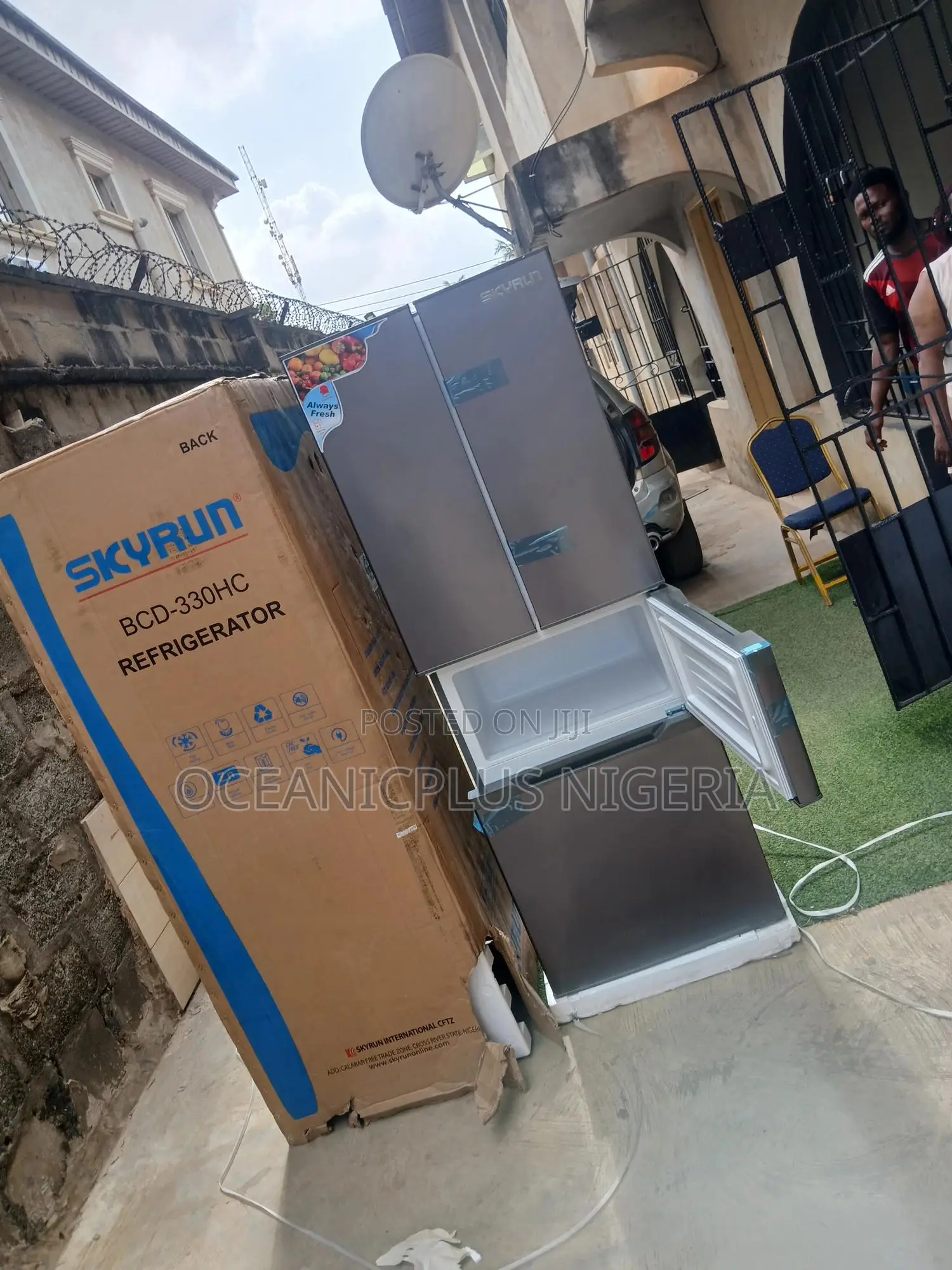 Skyrun BCD-330hc Refrigerator Unit 300l Size