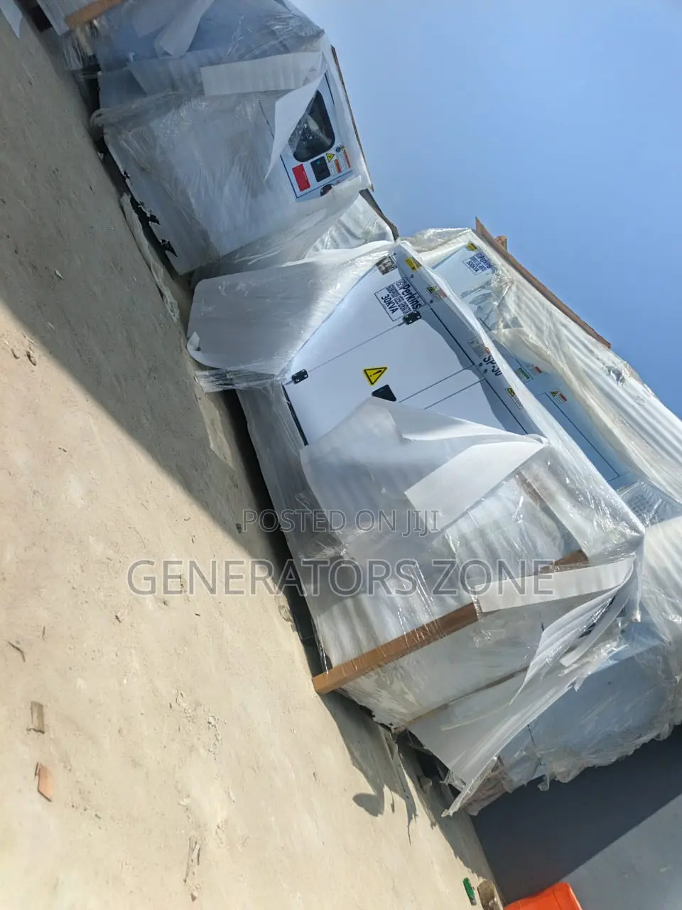 Perkins 30kva Soundproof Diesel Generator Sp-30 Utility Unit