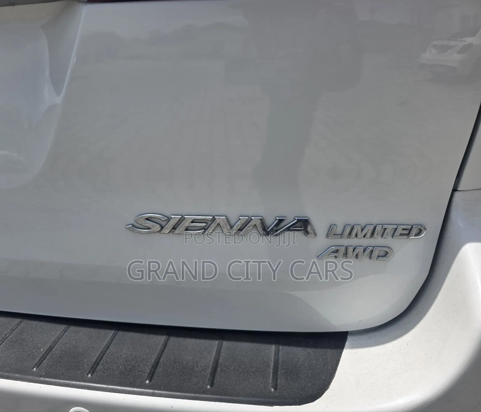 Toyota Sienna XLE 2008 White