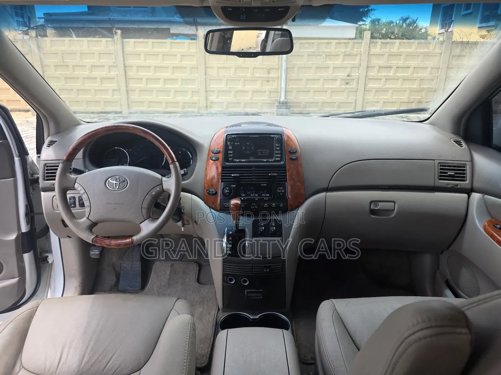 Toyota Sienna XLE 2008 White