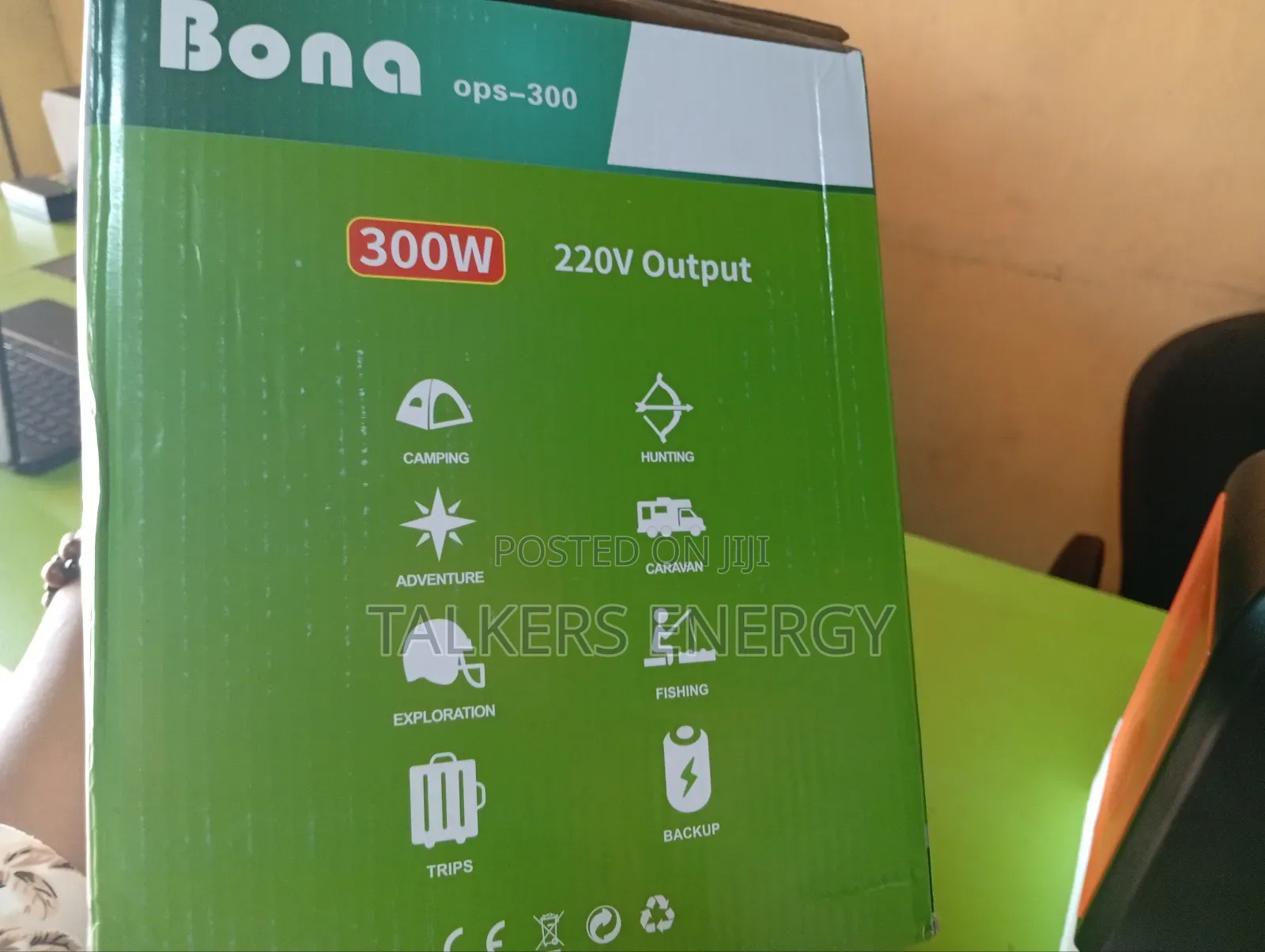 Portable Solar Powerbank - 300w Inverter 12v 20ah
