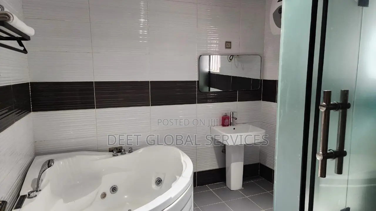 5bedroom Apartment Agungi