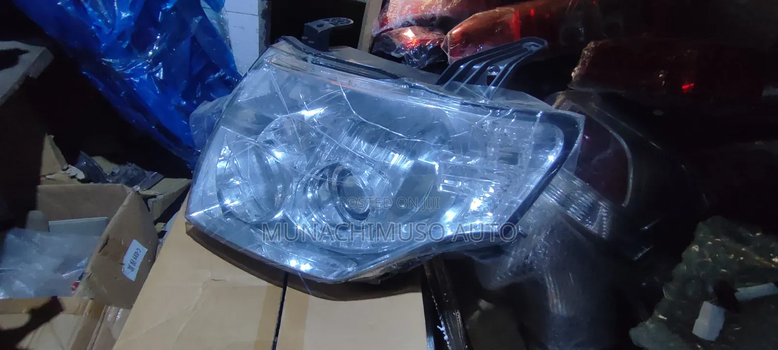 Set Head Lamp Mitsubishi Pajero 2012/2018 Model