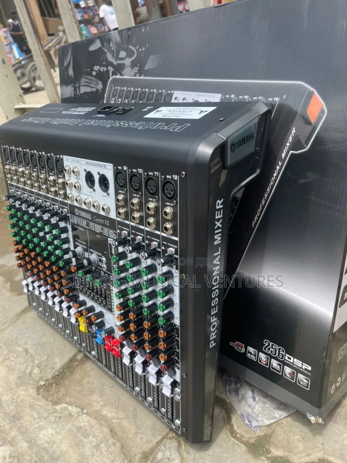 12channels Yamaha Mixer Signature 12