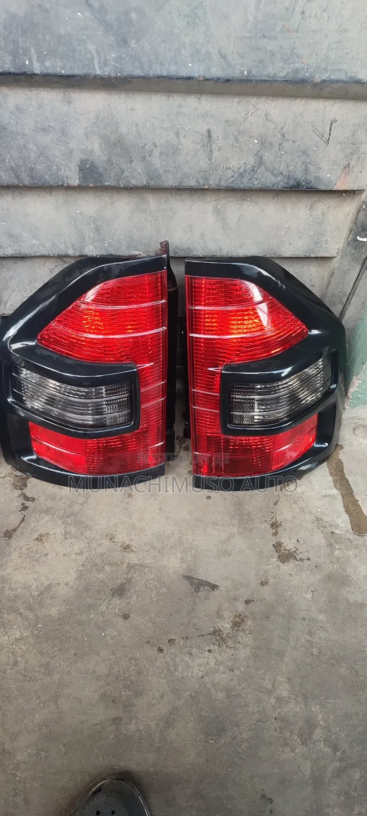 Rear Light Mitsubishi Pajero 2005 Model