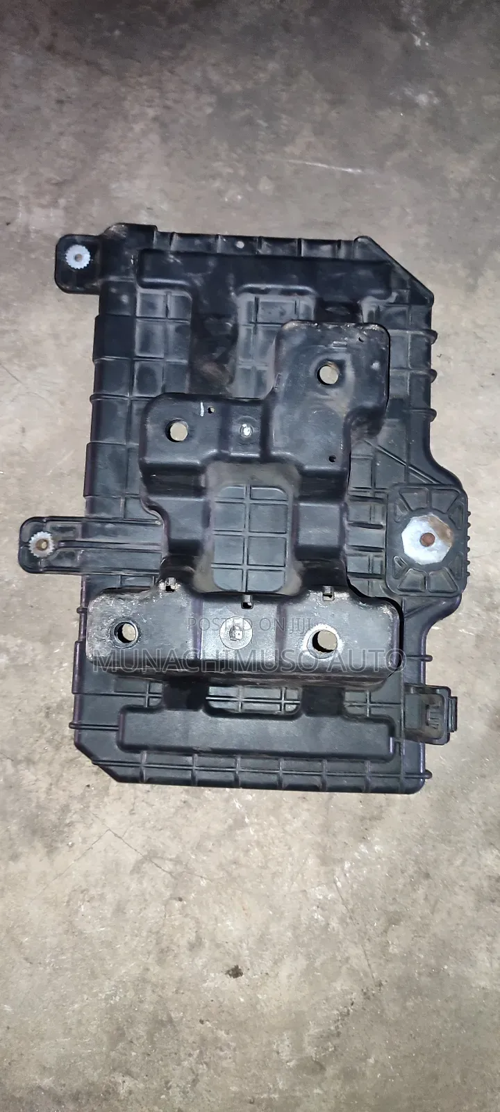 Battery Sitting Kia Sorento 2018