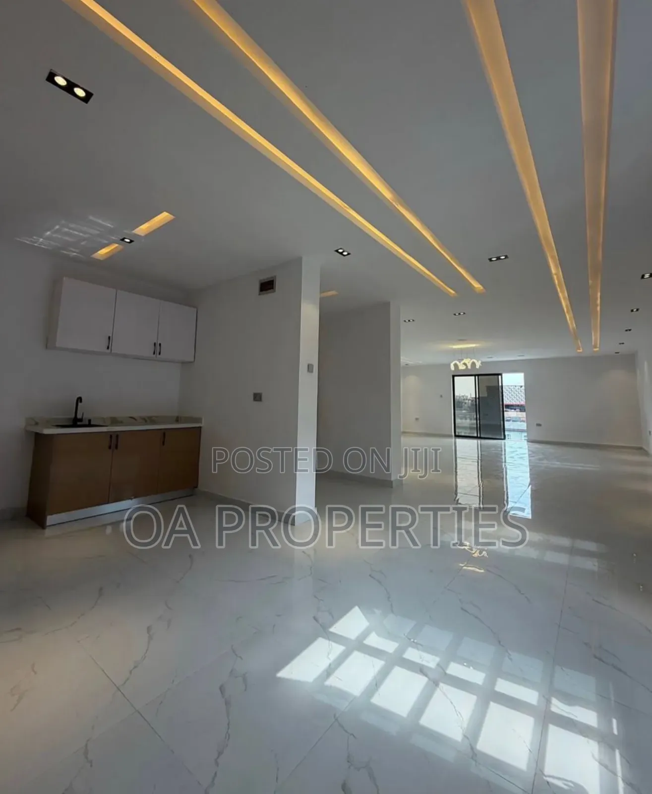 5bdrm Duplex in Oluyole Estate for sale