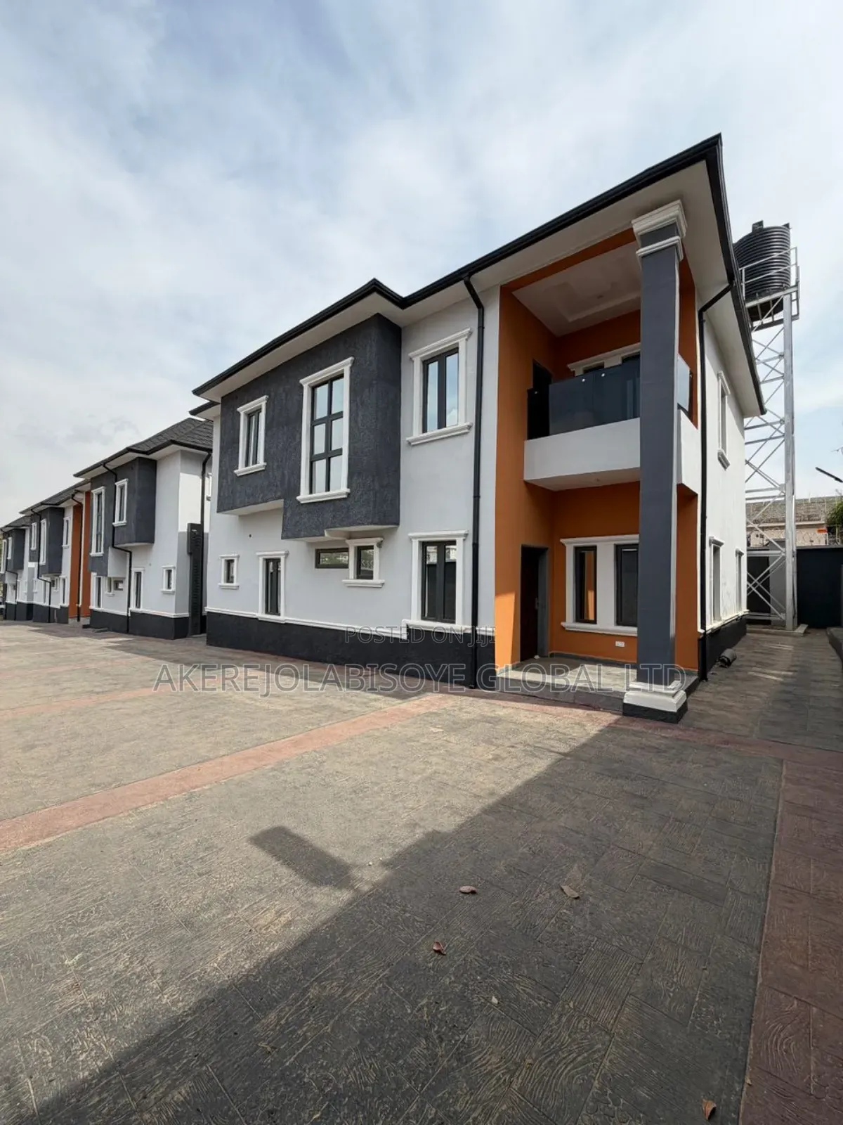4bdrm Duplex in Lifecamp, Abuja for sale