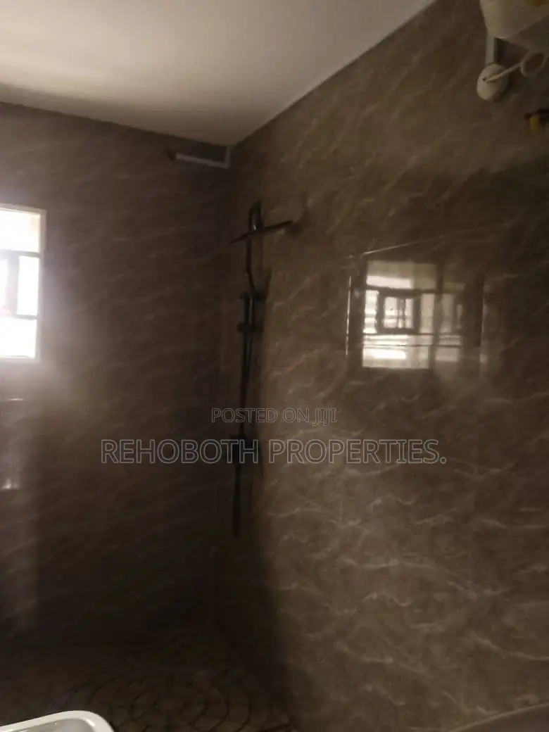5bdrm Duplex in Ire Akari Estate, Akala Express for sale