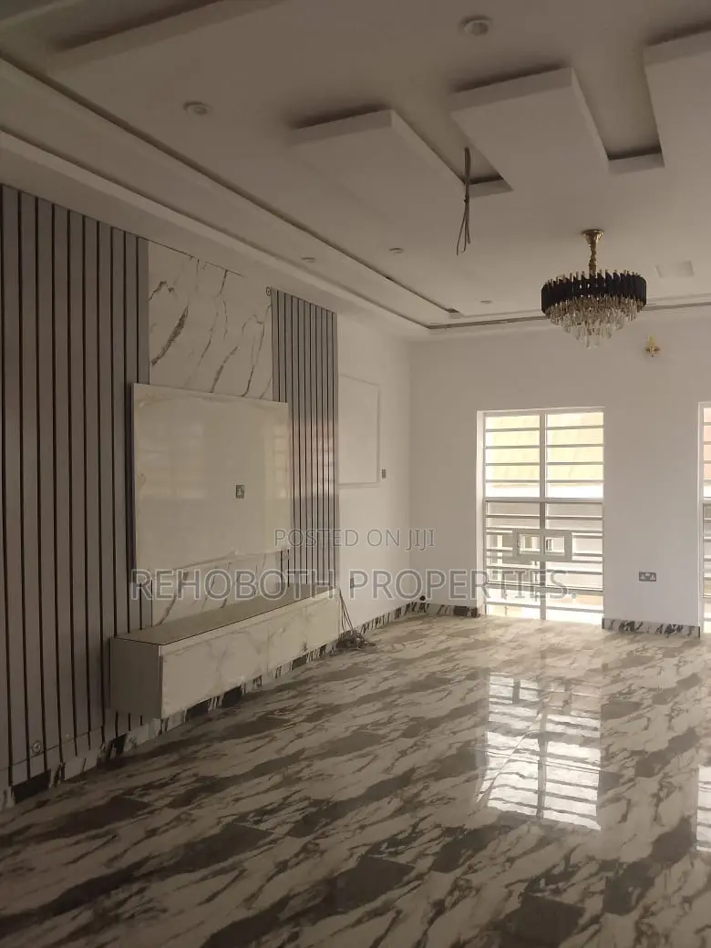 5bdrm Duplex in Ire Akari Estate, Akala Express for sale