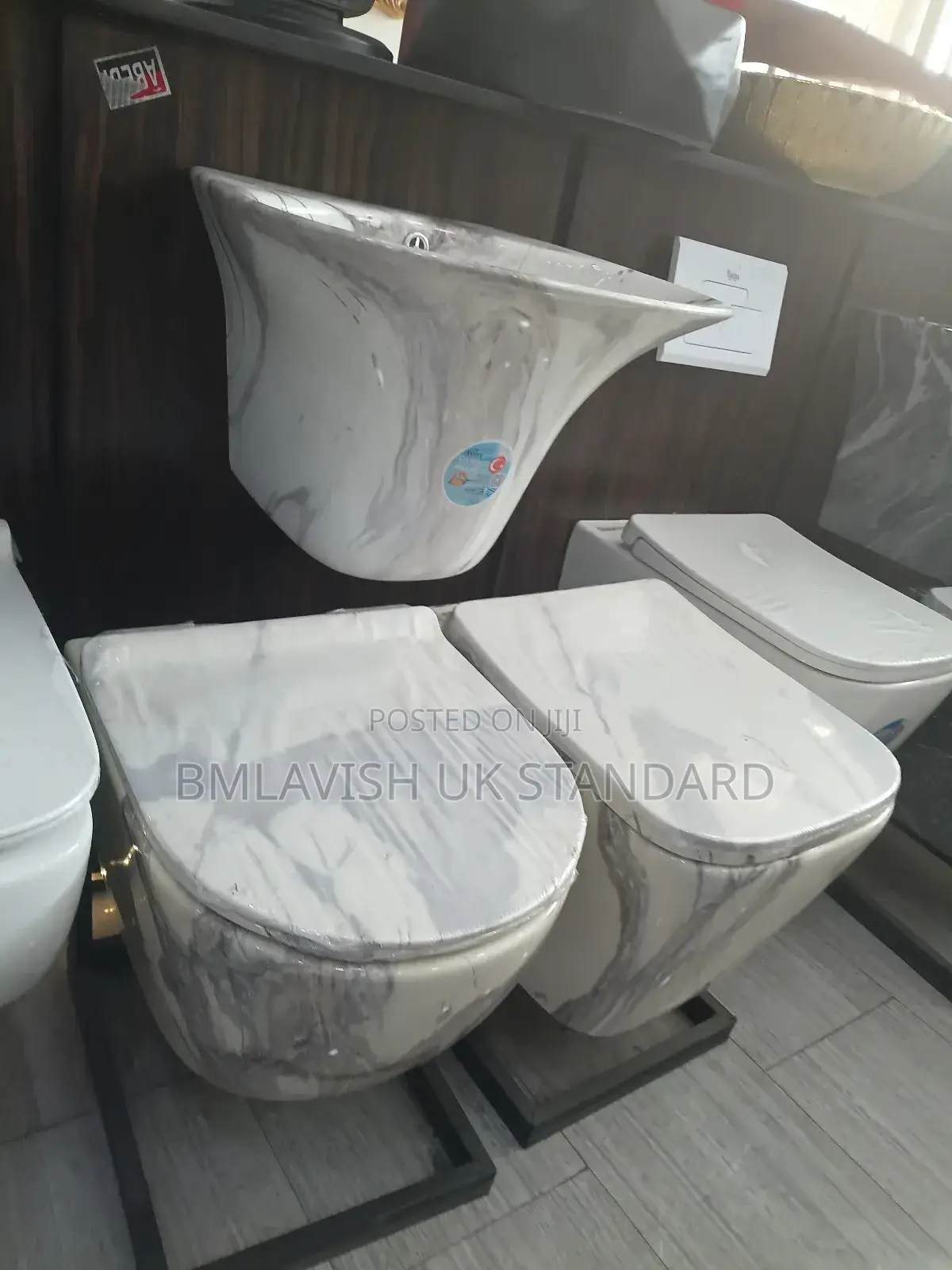 Marble Set of Wall Hung Water Closet With Washing Hand Basin
