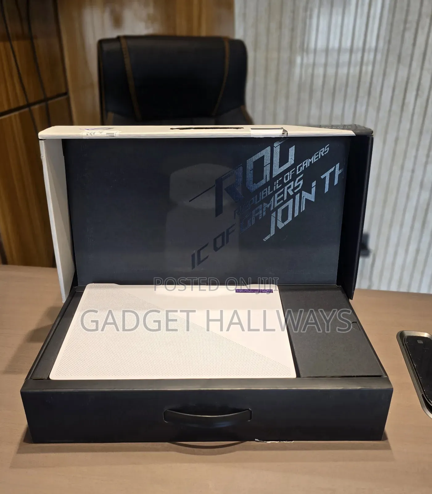 Laptop Asus ROG Zephyrus G14 16GB AMD Ryzen 9 SSD 1T